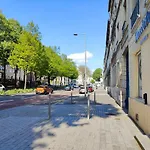 Appart'homecity - Marne 1850 Apartment