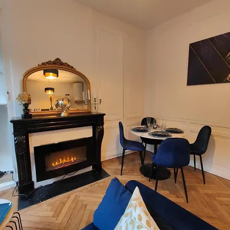 Appart'homecity - Marne 1850 شقة